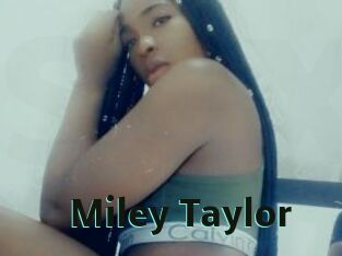 Miley_Taylor