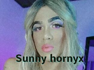 Sunny_hornyx